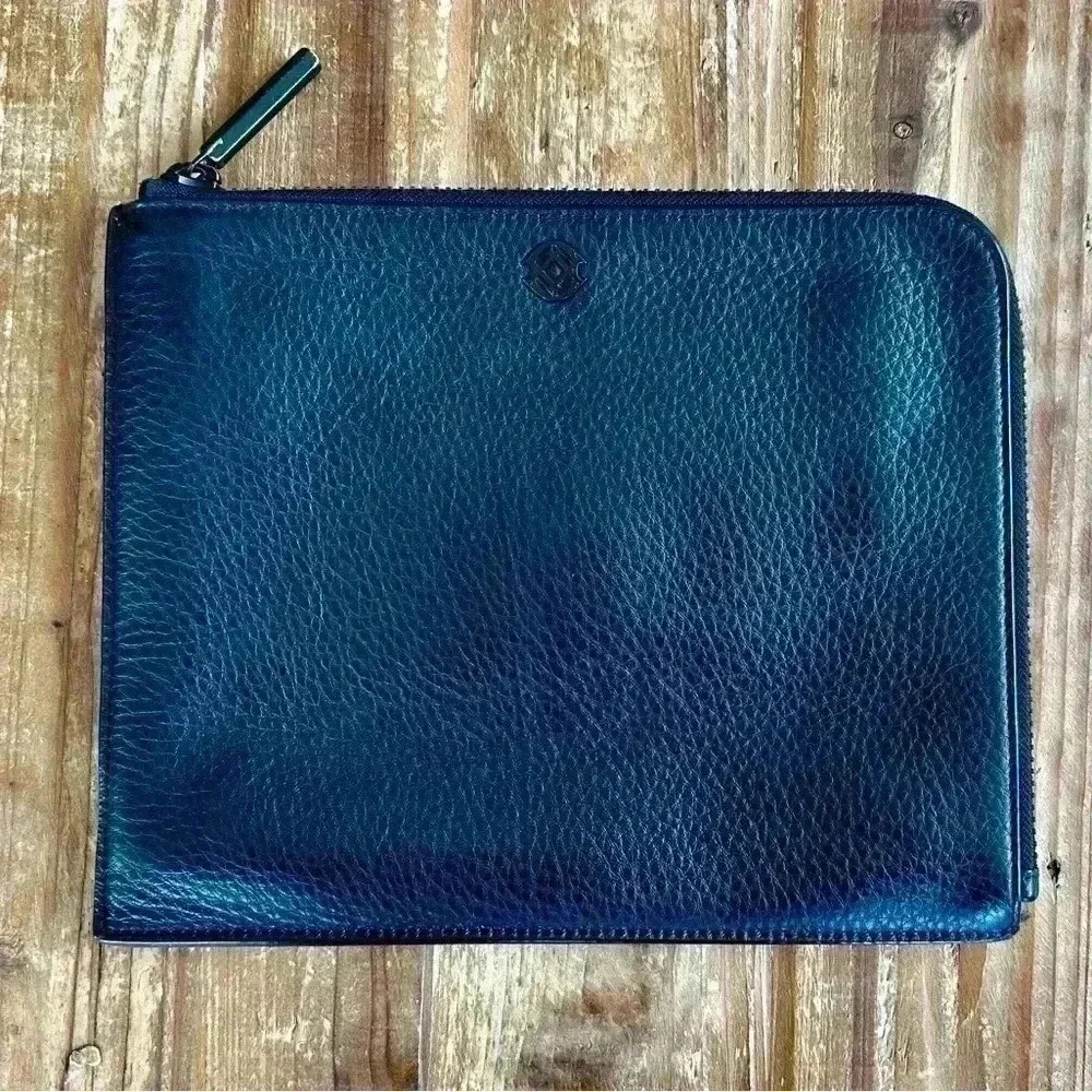 GUC Dagne Dover Elle Clutch size Large in Black and Bone